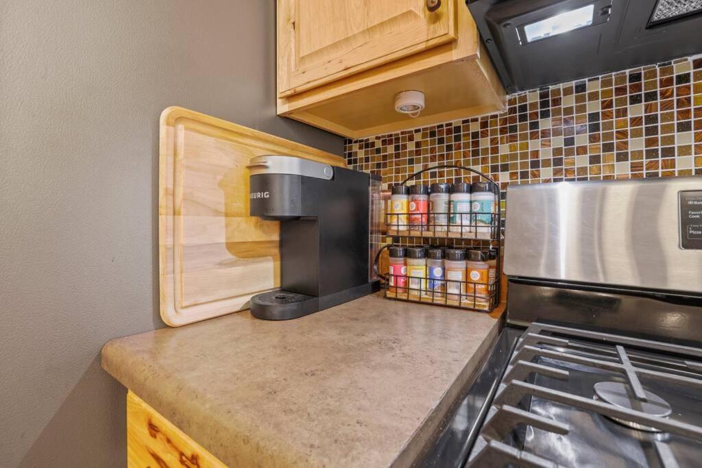 Charming Victorian Home - 2 Minutes To Downtown Lancaster Ngoại thất bức ảnh