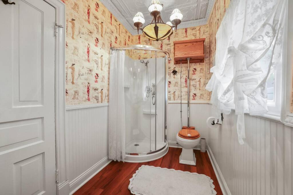 Charming Victorian Home - 2 Minutes To Downtown Lancaster Ngoại thất bức ảnh