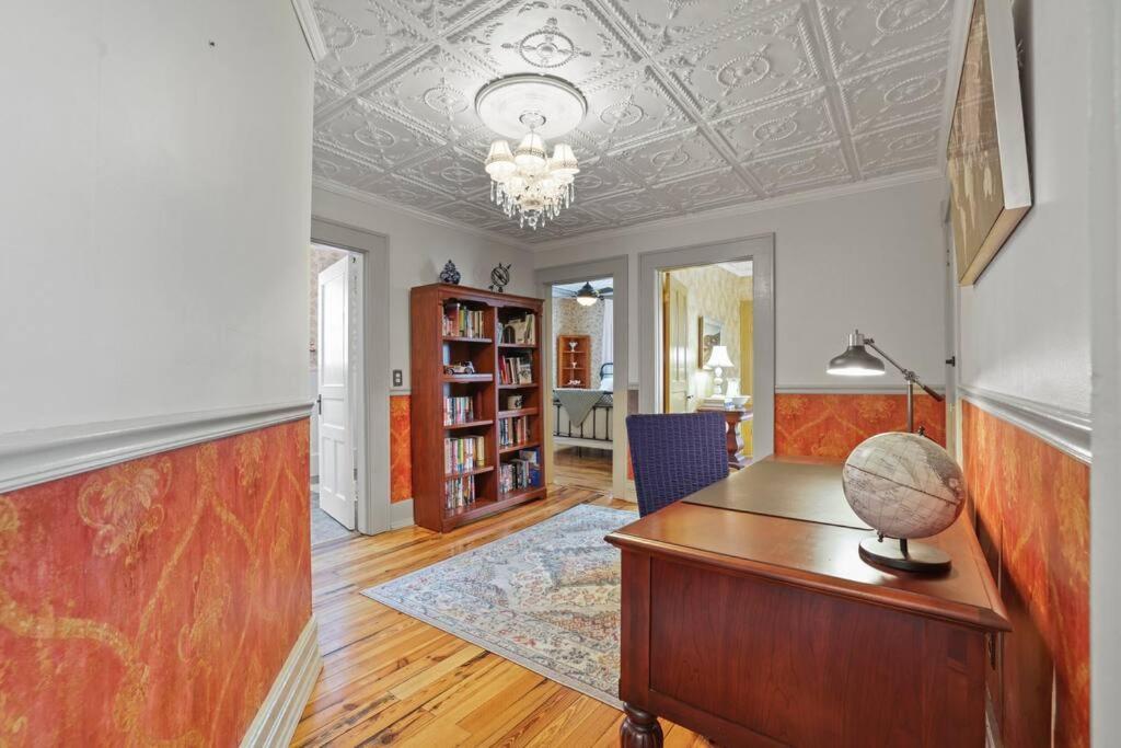 Charming Victorian Home - 2 Minutes To Downtown Lancaster Ngoại thất bức ảnh
