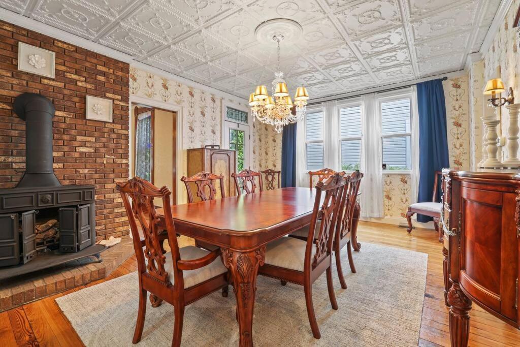 Charming Victorian Home - 2 Minutes To Downtown Lancaster Ngoại thất bức ảnh